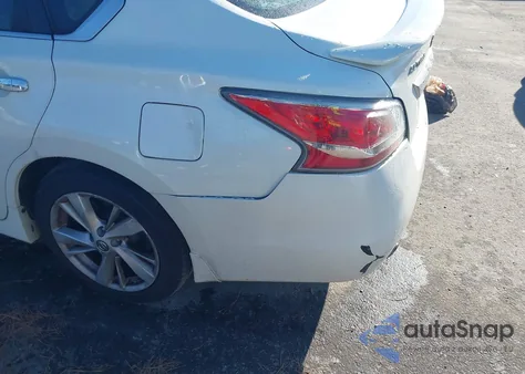 2015 Nissan Altima 2.5 Sv из США, поврежденный, VIN 1N4AL3AP8FC427657